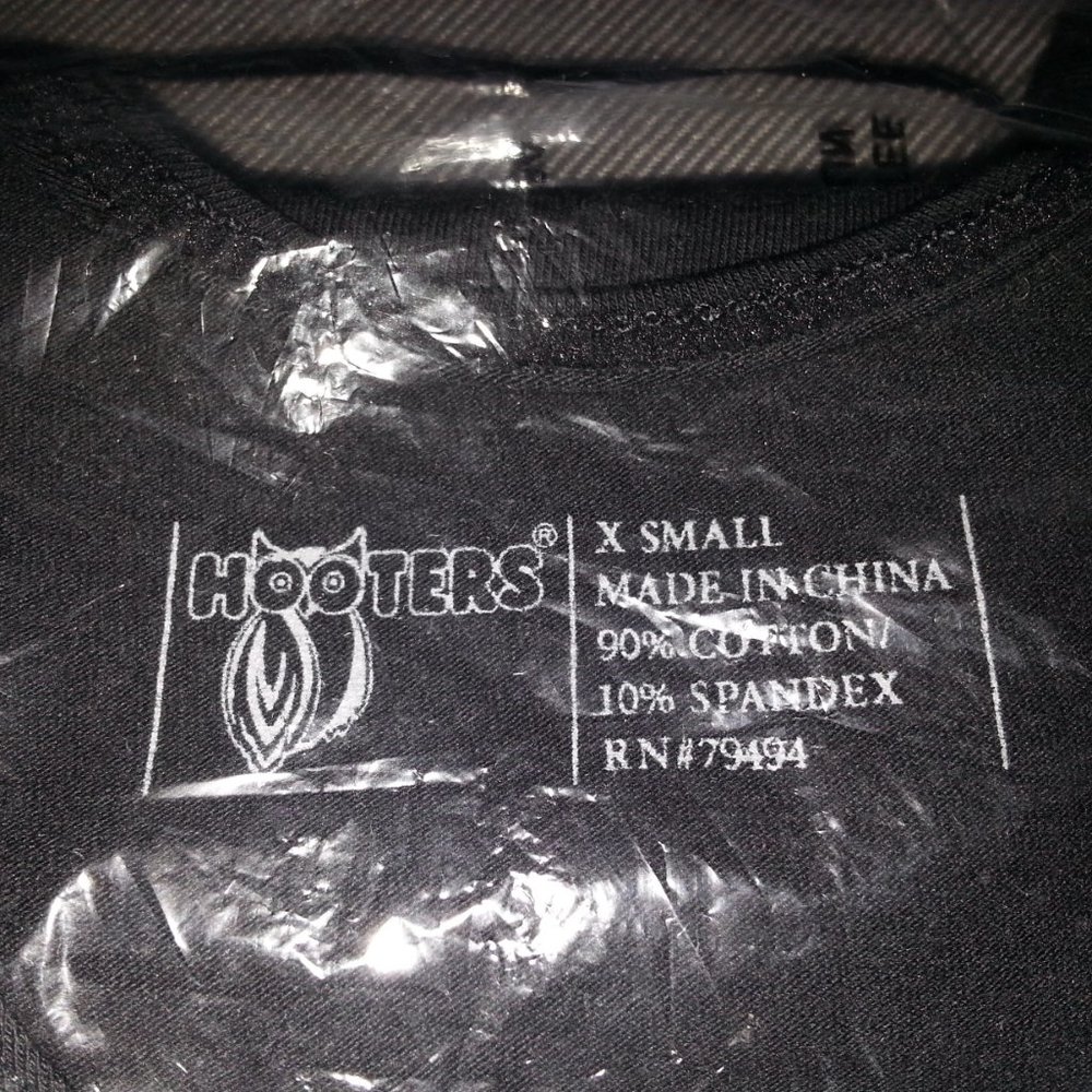 New Hooters Waitress Uniform Top Shirt - Picture 5 of 5